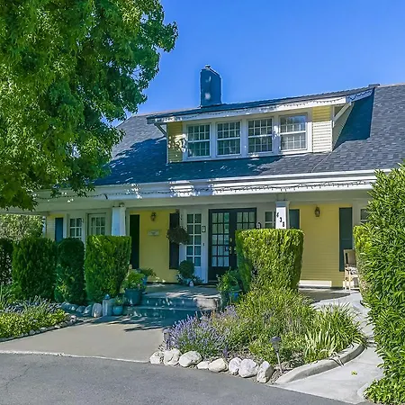 Bayberry Inn B&B-3